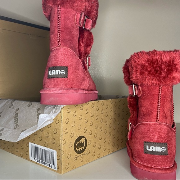 🐑 Like-NEW Lamo Boots - Picture 3 of 3